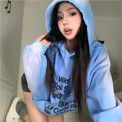 男人转化出机器人铠装